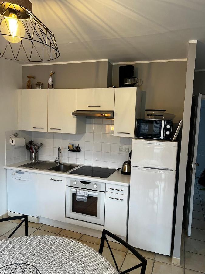 11 Les Pins Penches Apartment นูฟ์ชาเทล-อาร์เดอโลต์ ภายนอก รูปภาพ