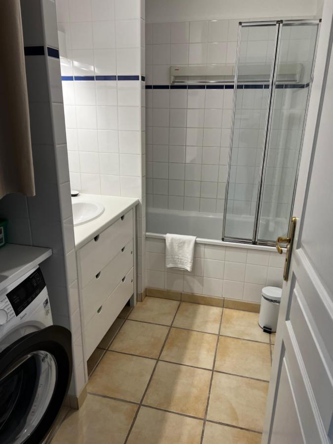 11 Les Pins Penches Apartment นูฟ์ชาเทล-อาร์เดอโลต์ ภายนอก รูปภาพ